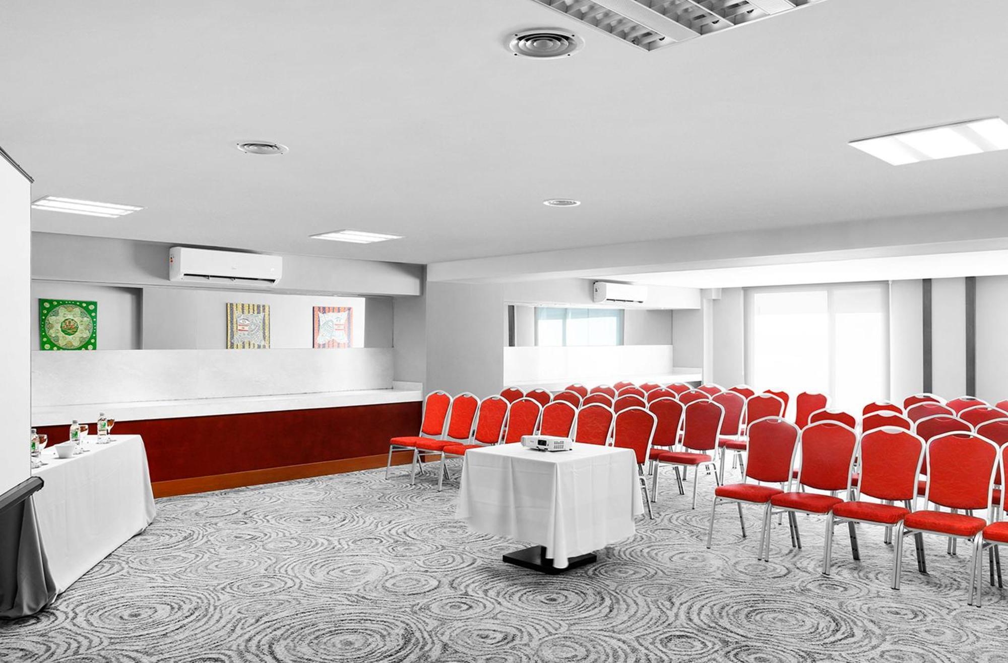 Wyndham Nordelta Tigre - Buenos Aires Hotel Exterior photo Meeting room