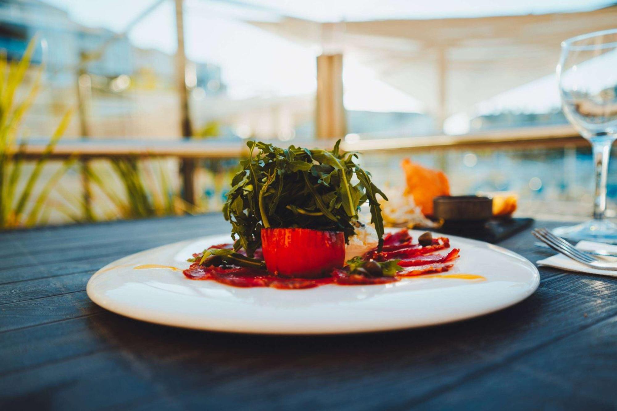 Wyndham Nordelta Tigre - Buenos Aires Hotel Exterior photo A salad at a restaurant